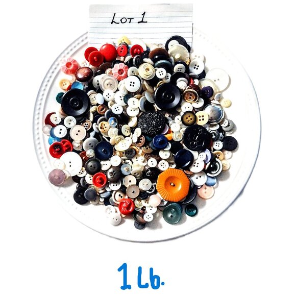 BUTTONS ~  1 Lb. Mixed LOT #1 ~ All Types, Sizes, Ages ~ INCLUDES SORTED SETS! - Picture 1 of 6